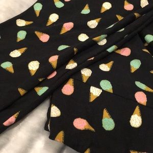 Lularoe Ice Cream Cone Black  Leggings NWOT size Large Tall & Curvy
